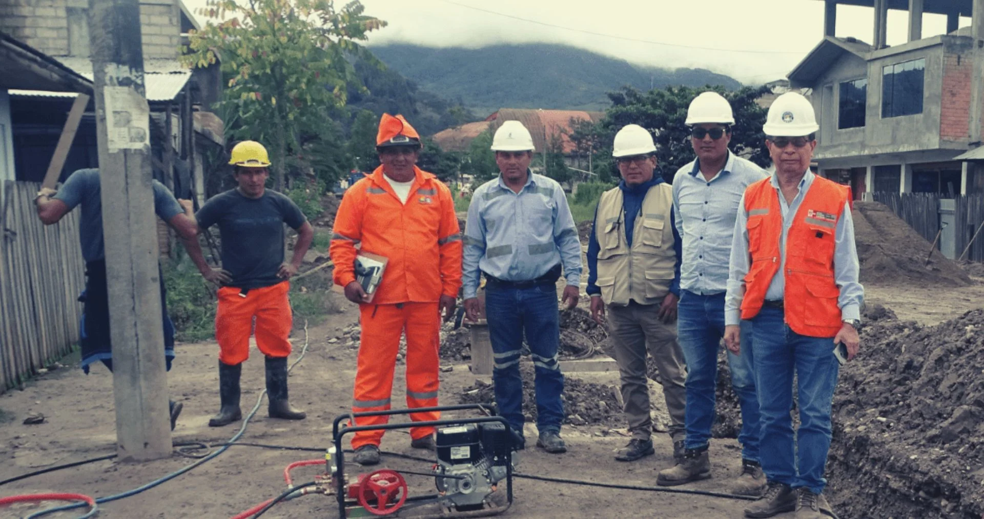 Equipo de Geonova Perú: verificadores inscritos en el Índice de Verificadores de SUNARP.
